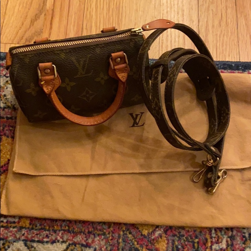 Vintage Louis Vuitton Mini Speedy with strap
